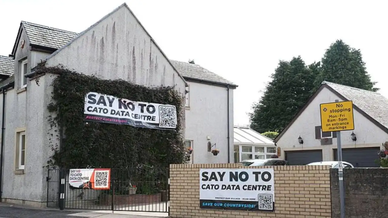 Tiny Scottish village of 200 homes in Auchtertool, Fife, fights plans for world's second-largest
