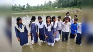 “The party supporters deliberately led the students to the river, which was life-threatening