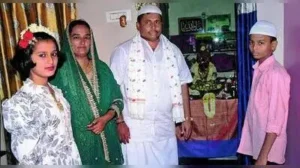 Nazaruddin Bisaralli and his family at Alavandi village of Koppal taluk performed