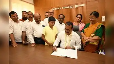 Shetty told reporters on Monday that his primary priority is: The wider industry impact