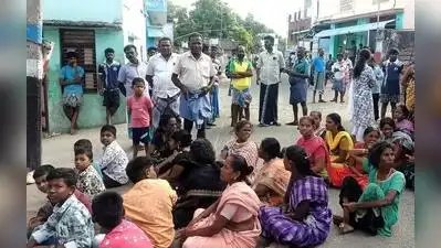 Hundreds of Christians staged a road blockade protest at Madhakovilpatti near Sivakasi