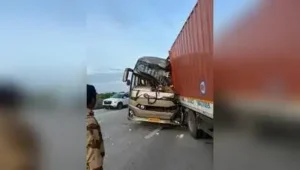 ​One dead, 9 injured in accident on Samruddhi near Vaijapur