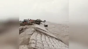 100m of Rawli-Barrage embankment sinks due to Ganga erosion: The wider industry impact