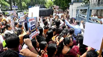 We feel being cheated by Cidco by assuring basic amenities when the flats were sold by lottery