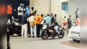 Chennai: Ten people, including six juveniles, were apprehended around midnight on Saturday