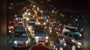 Container truck stuck at Khambatki ghat, triggers 3-hour traffic jam on Pune-Satara flank