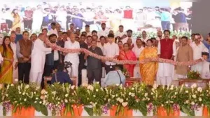 NCP-SP chief Sharad Pawar, union minister of state Ramdas Athawale were present at 75th