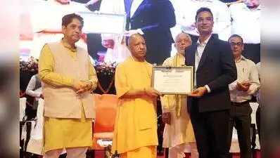 CM also distributed incentive cheques to incubators, honouring representatives of Nav Yug