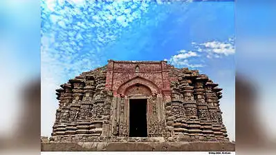 Vishnu idol, Persian Sun god in Lonar's spireless Daityasudan temple