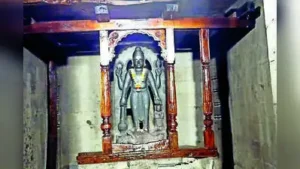 Vishnu idol, Persian Sun god in Lonar's spireless Daityasudan temple
