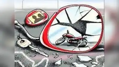 Chennai: Three people were killed and one was critically injured when two bikes collided