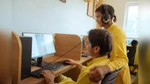 A modern computer lab has been established at Ayodhya’s Shri Nishulk Gurukul Mahavidyalaya as