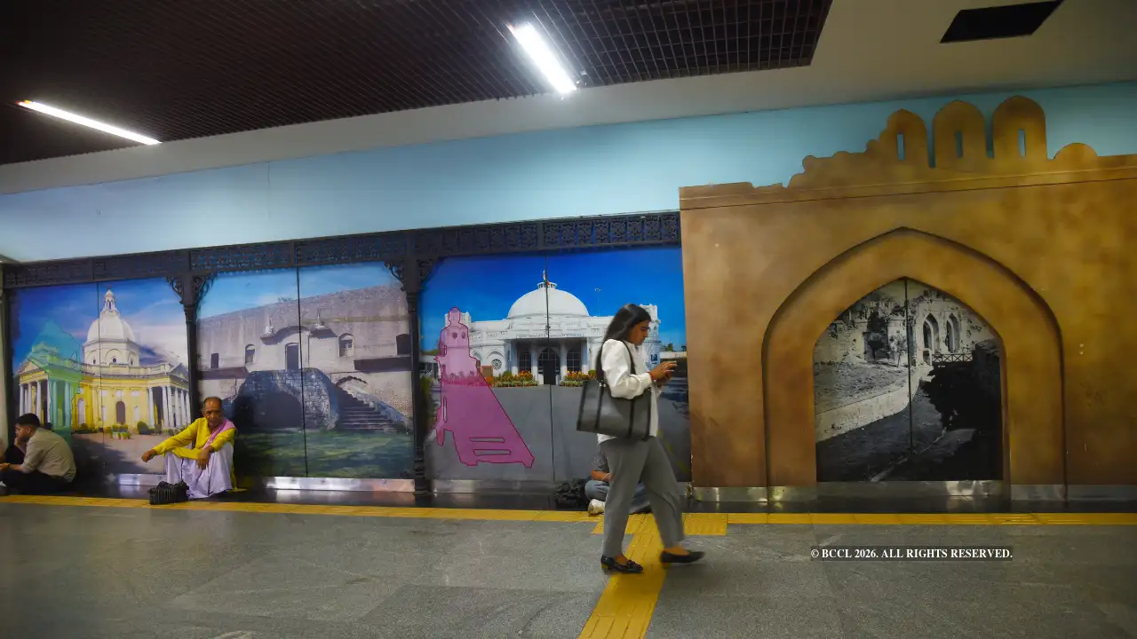 Ever look up mid-commute to find the Delhi Metro doubling as an art gallery?