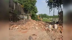 Like the recent “ghost demolitions” in Surat, Ahmedabad too witnessed an unauthorised