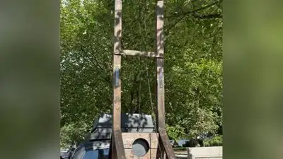 US Capitol Police arrested a 35-year-old California man after finding a guillotine in the bed