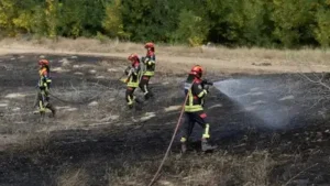 How Europe is scrambling to contain a record wildfire season — Planes, helicopters, crews
