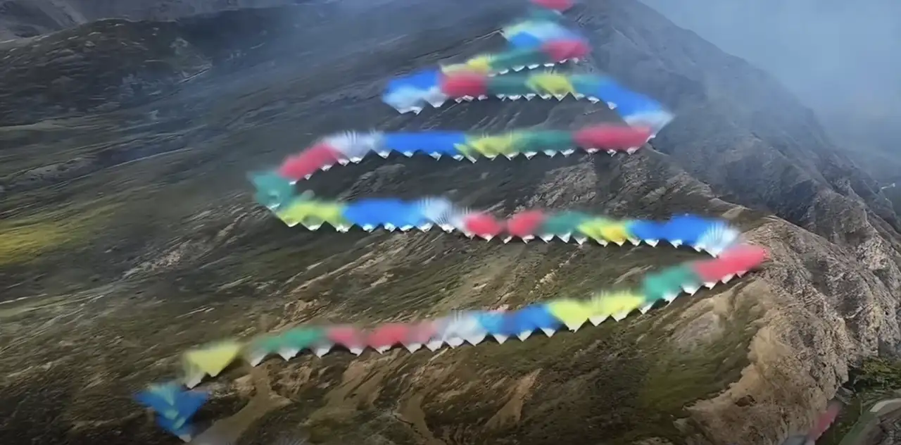 China issued no Everest permits to foreign climbers during spring, resulting in a record 1,008