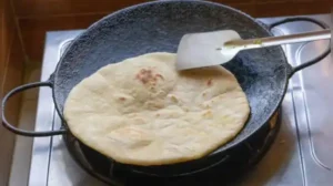Here we have prepared five easy steps on how one can convert an iron tawa into a non-stick