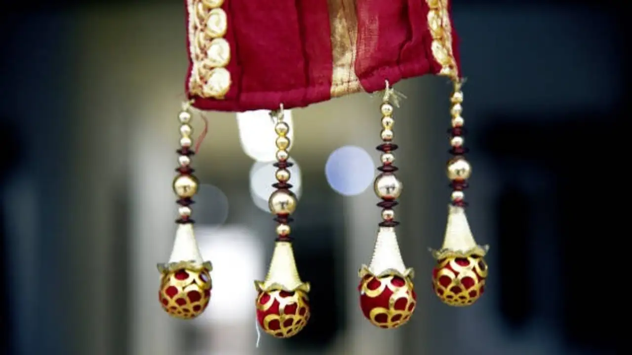 What makes these five ideas work so well is that a dupatta rarely needs much done to it to look