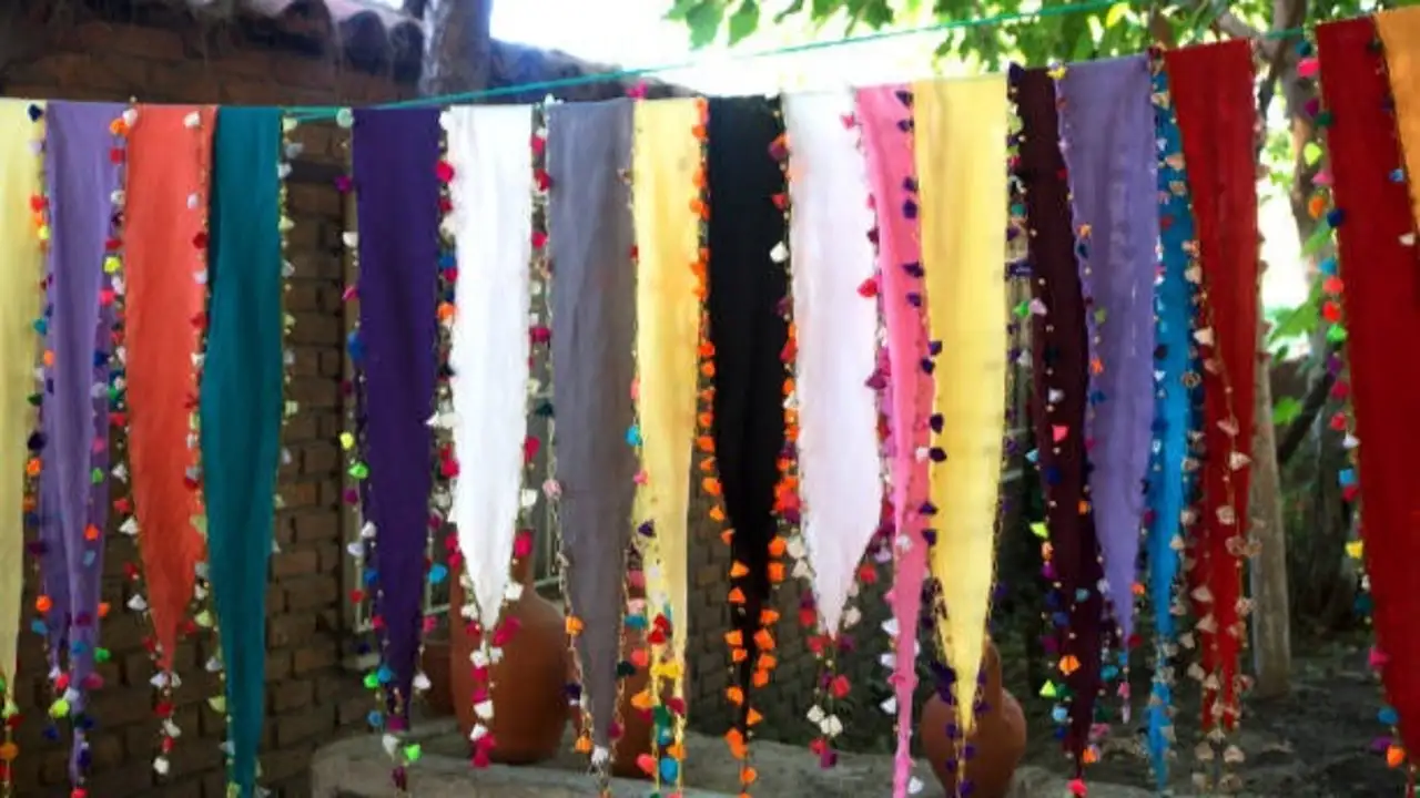What makes these five ideas work so well is that a dupatta rarely needs much done to it to look