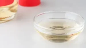 What this simple DIY can actually do — Place a bowl of vinegar in a smelly room