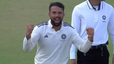 Mushtaq nearly secured a second five-wicket haul of the match, but it was Sindhu who ultimately