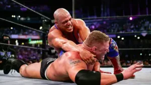 Brock Lesnar vs Kurt Angle (via Getty Images)