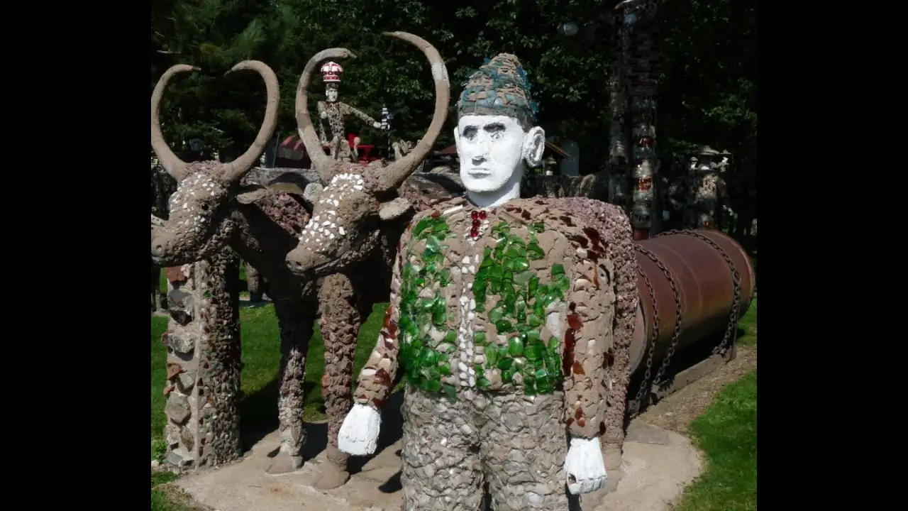 In 1948, retired Wisconsin lumberjack Fred Smith began shaping a concrete park by hand; by 1964, he