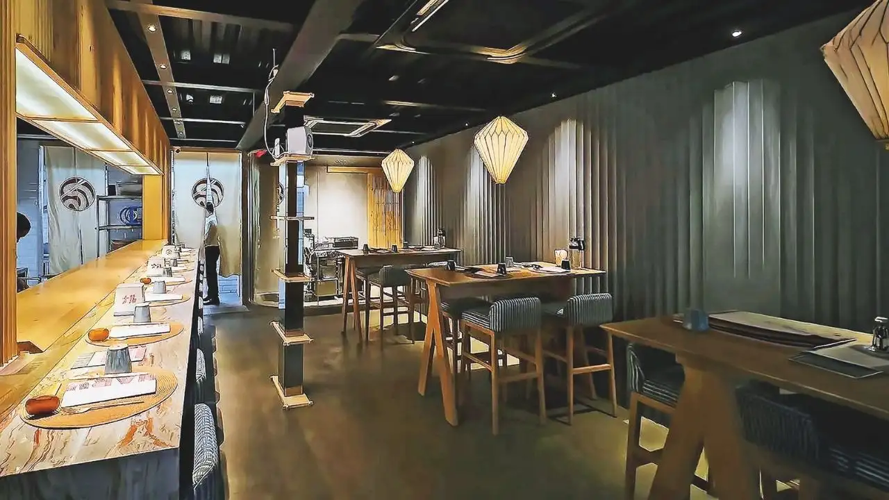 Small restaurants, major challenges: The economics of micro-dining