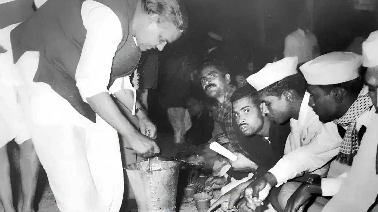 Vijay Goel's book on Atal Bihari Vajpayee is a heartfelt tribute (Image Credit: Vijay Goel)