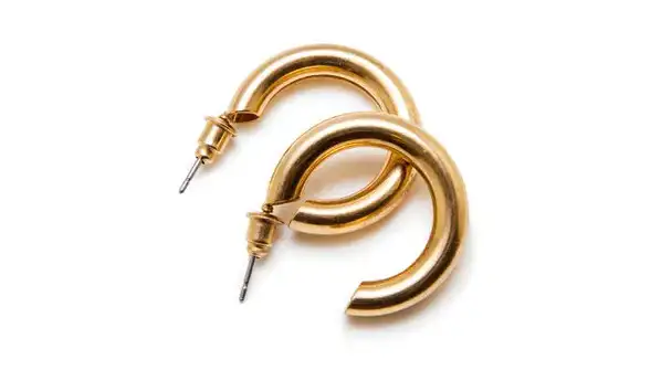They're the ones that make your sister think, “He actually knows me.” And jewellery works