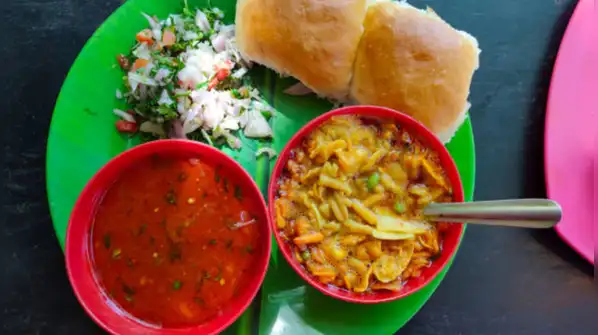 If you are looking to start your day with an authentic taste of Maharashtra, here are 10