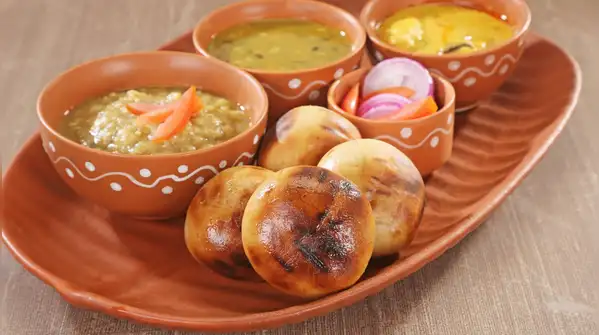 From Bihar’s litti chokha to Italy’s pizza, here are 10 famous foods that show how necessity