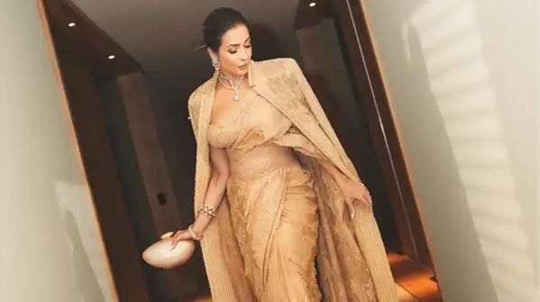 Her Melbourne look was all about the right mix of a lace saree, a corset blouse