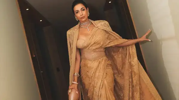 Her Melbourne look was all about the right mix of a lace saree, a corset blouse