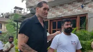 During his visit to the state, Khali urged celebrities and public figures across the country