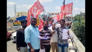 House site applicants float their petitions on Bhavani river in Mettupalayam protesting official