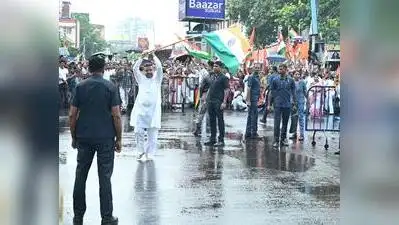 CM West Bengal, Suvendu Adhikari singing 'Vande Mataram’ along with citizens at 8B bus stand