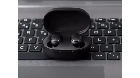 Windows 11 includes a built-in troubleshooter that can automatically: The wider industry impact