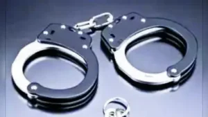 A travelling ticket examiner (TTE) was arrested for allegedly sexually harassing a woman