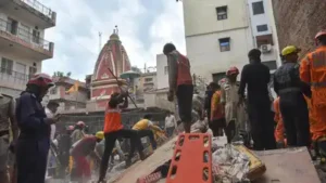 MCD seals adjoining PG, flags illegal G+4 structure — Delhi building collapse