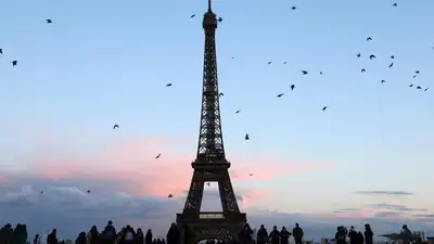 Eiffel Tower chief to step down after row over female staff at BAPS visit