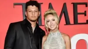 After Patrick Mahomes leads Chiefs past Colts, Brittany Mahomes' heartfelt five word message shows