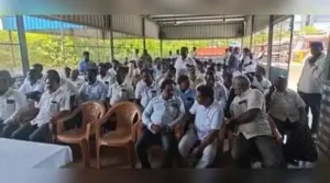 150 more Tasmac men suspended; staff close shops in protest