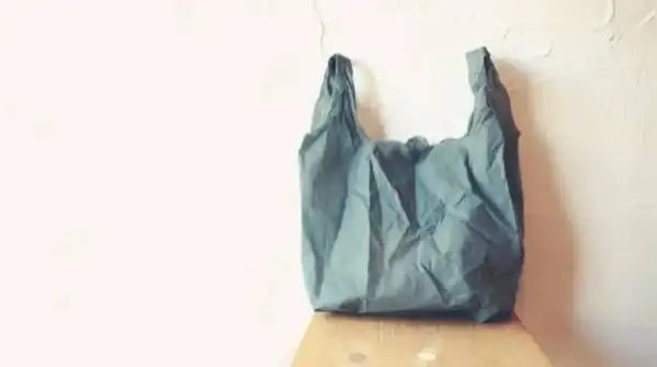 DIY: How to make a reusable shopping bag from discarded clothes with this easy step-by-step method