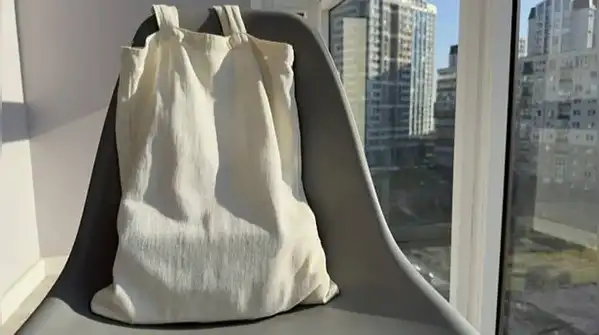 DIY: How to make a reusable shopping bag from discarded clothes with this easy step-by-step method