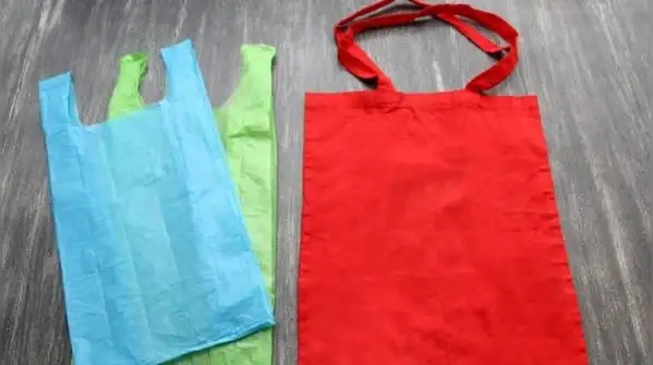 DIY: How to make a reusable shopping bag from discarded clothes with this easy step-by-step method