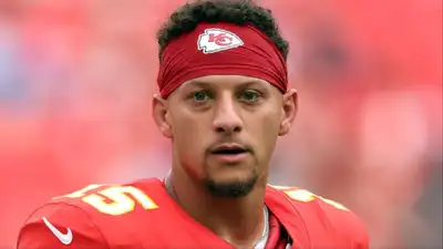 Patrick Mahomes' charity reportedly has few to no public complaints - A microscopic look at 15