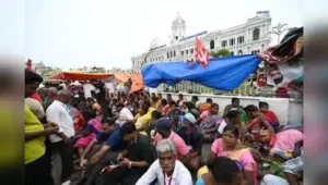 Raising the issue in the state assembly, Udhayanidhi pointed out that when sanitary workers