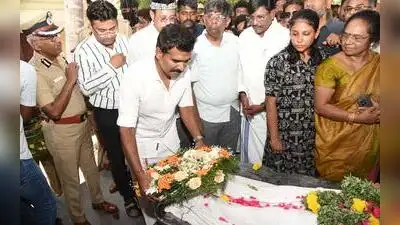 Renowned Tamil scholar and pattimandram moderator solomon pappaiah cremated with state honours